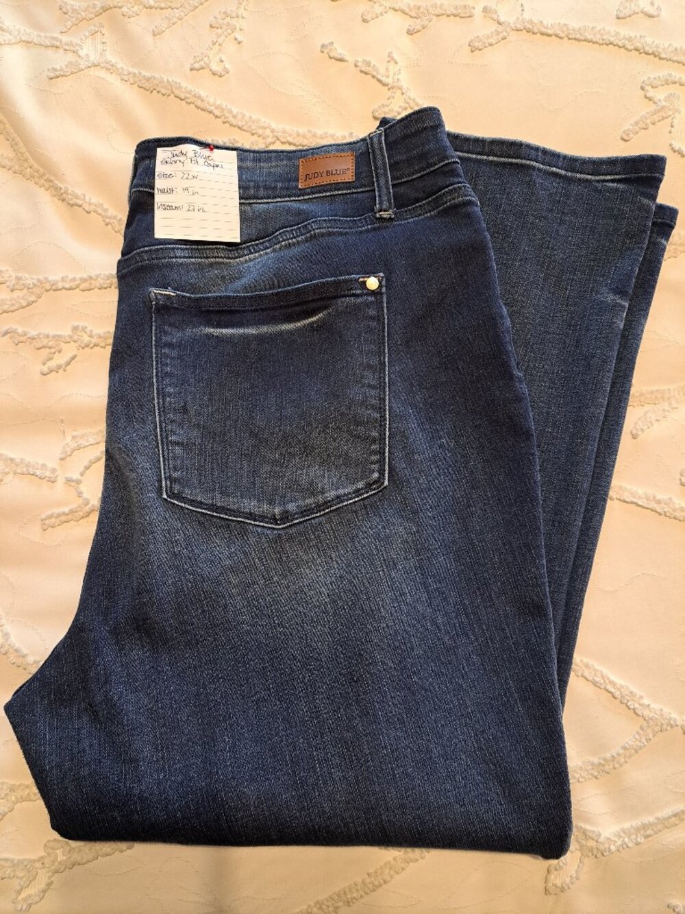 Judy Blue Skinny Fit Capris